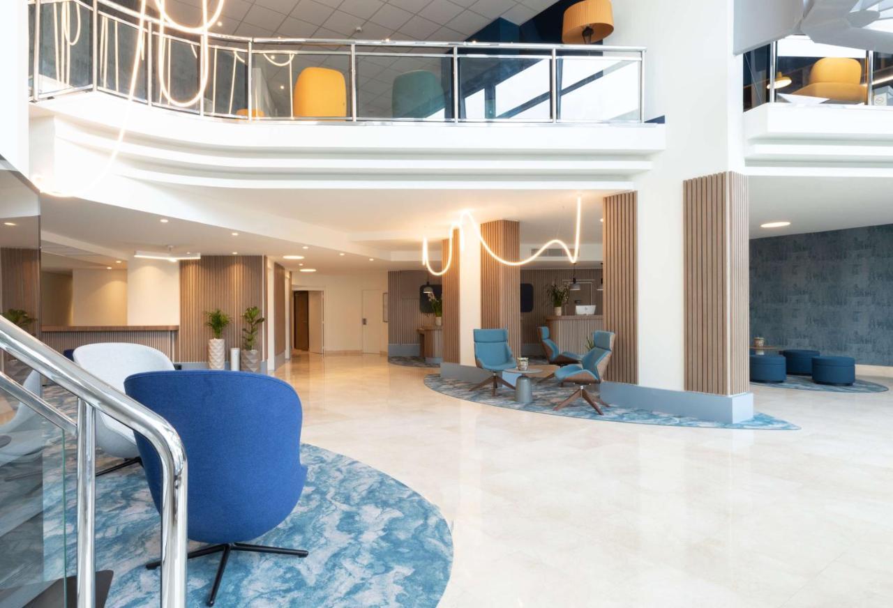 Radisson Airport Hotel 4*