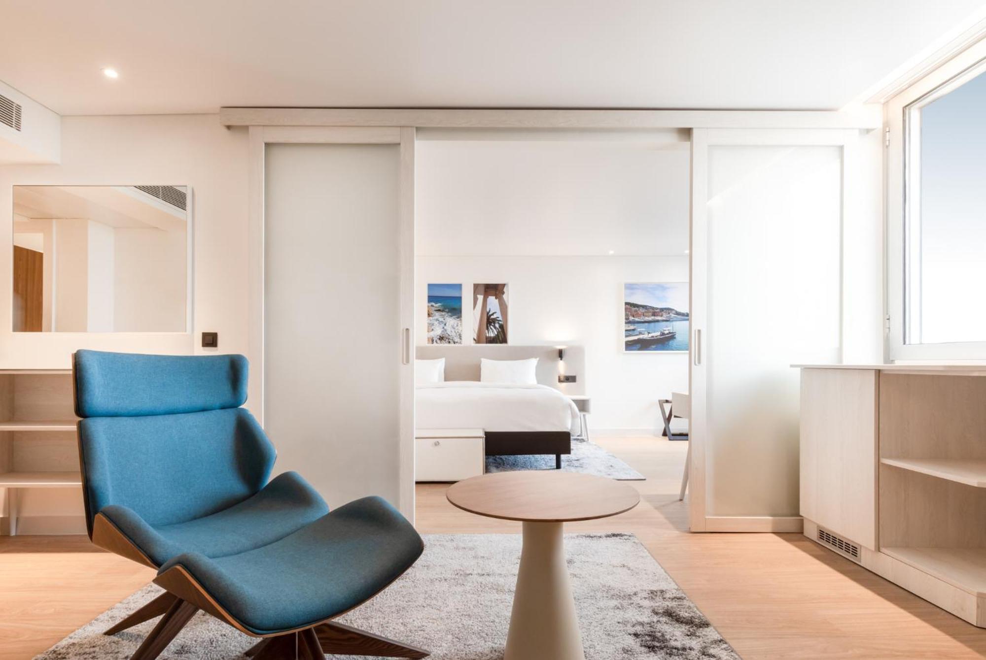 Radisson Airport Hotel 4*